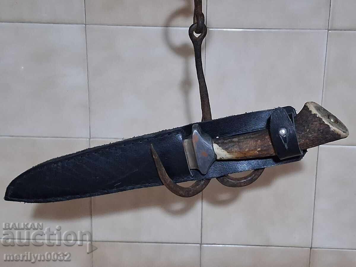 Κυνηγετικό μαχαίρι με λαβή από ελαφοκέρατο