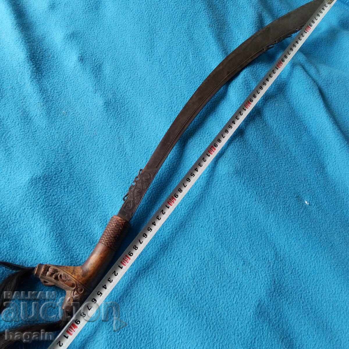 Сабя, меч на ловците на глави. с цена € 250.00 | 488.96 лв.