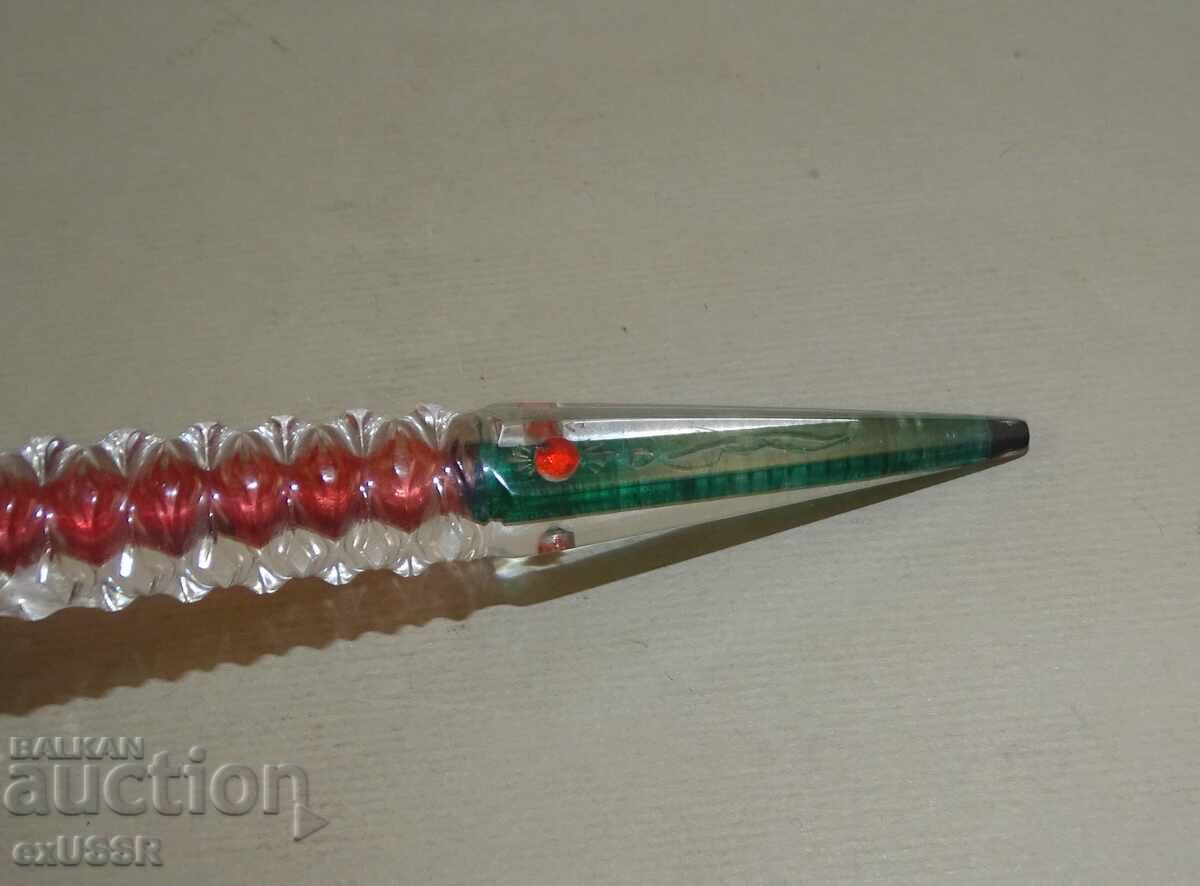 Auction  Vintage plexiglass pen