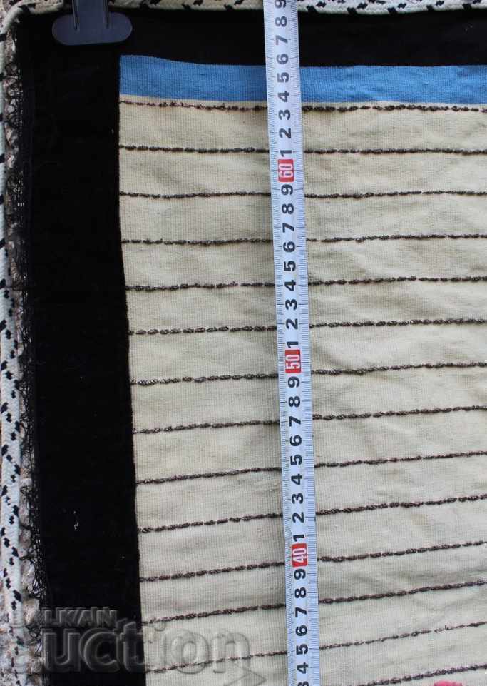 Licitație VECHE PREȘTILCĂ AUTENTICĂ CU FIR METALIC, COSTUM POPULAR, PIȘTIMAL, BRODERIE Licitație VECHE PREȘTILCĂ AUTENTICĂ CU FIR METALIC, COSTUM POPULAR, PIȘTIMAL, BRODERIE
