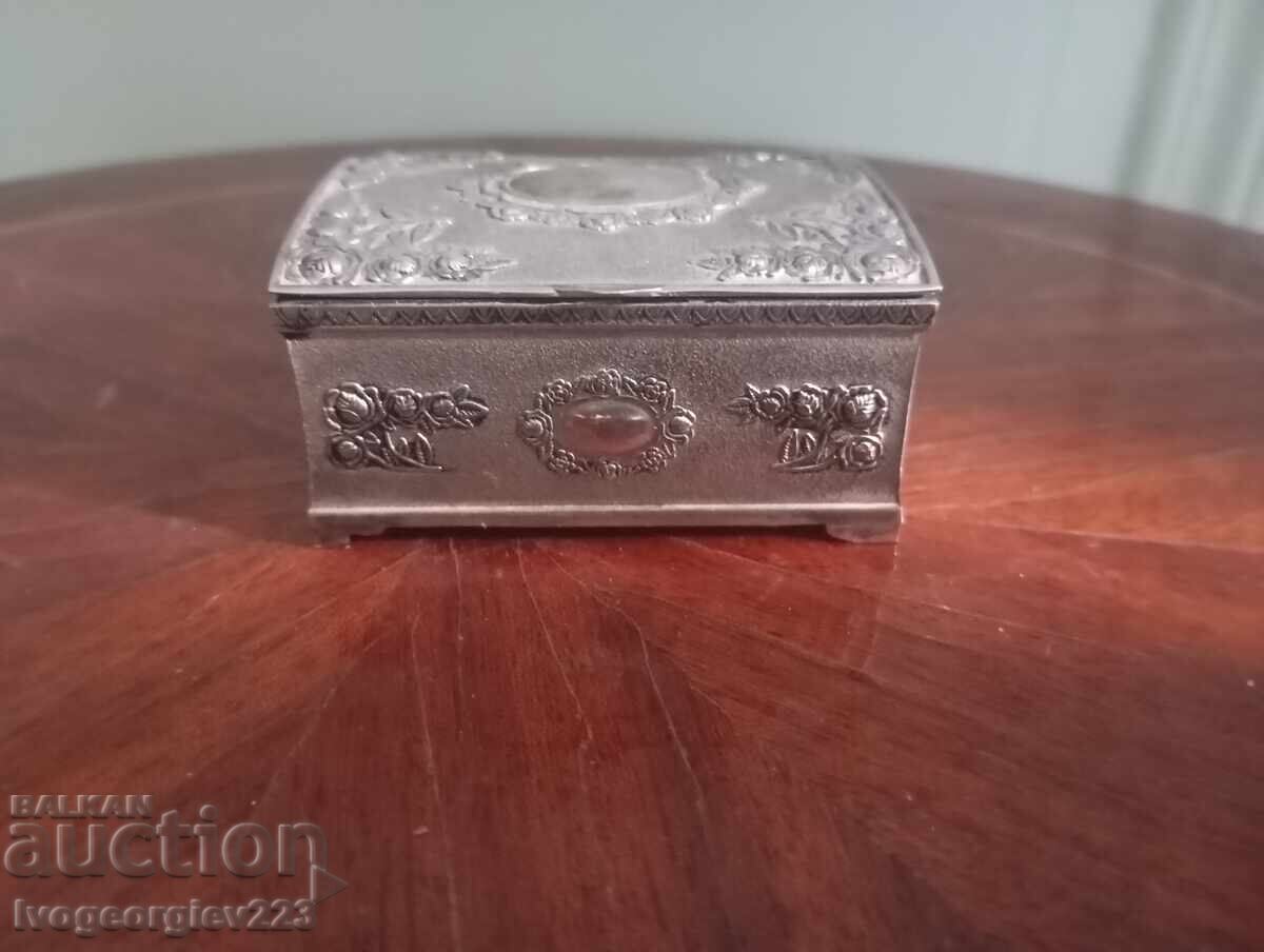 Cutie de bijuterii vintage