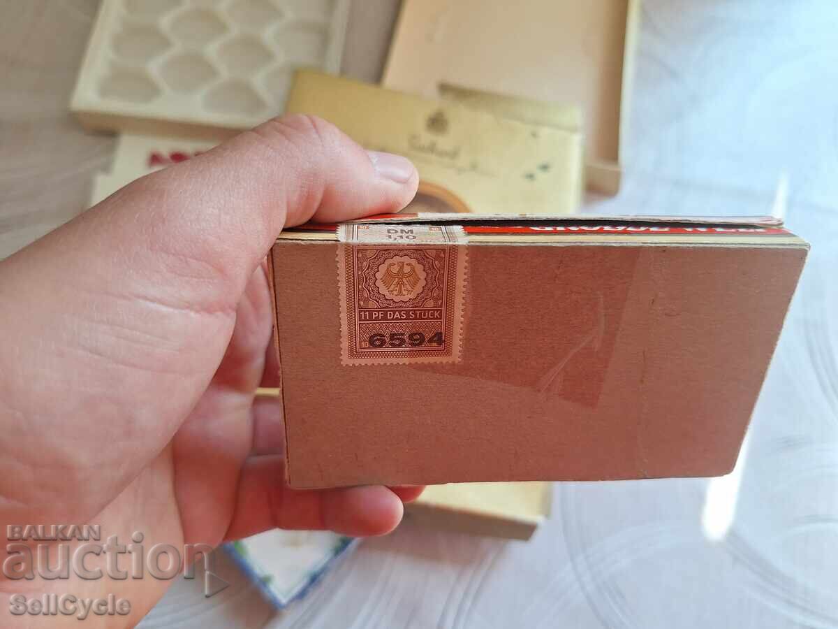 Livrarea ✅CUTII VECHI DE BOMBOANE, ȚIGĂRI, FOLIE DE ALUMINIU❗ Livrarea ✅CUTII VECHI DE BOMBOANE, ȚIGĂRI, FOLIE DE ALUMINIU❗