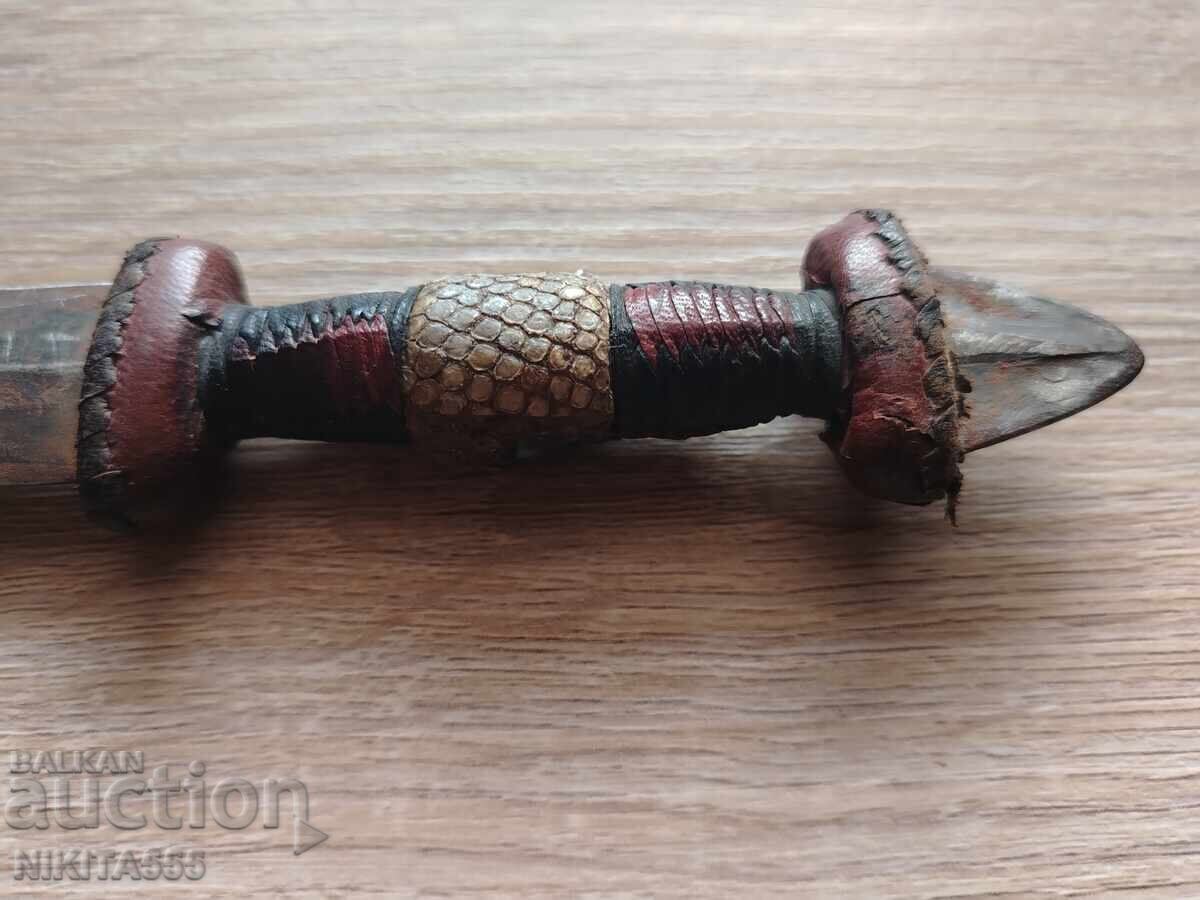 Auction  Old TUAREG dagger