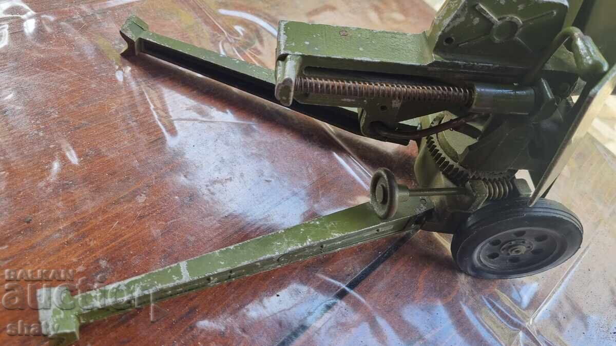 Παλαιό ρωσικό εμπροσθογεμές κανόνι με τιμή € 80.00 | 156.47 BGN