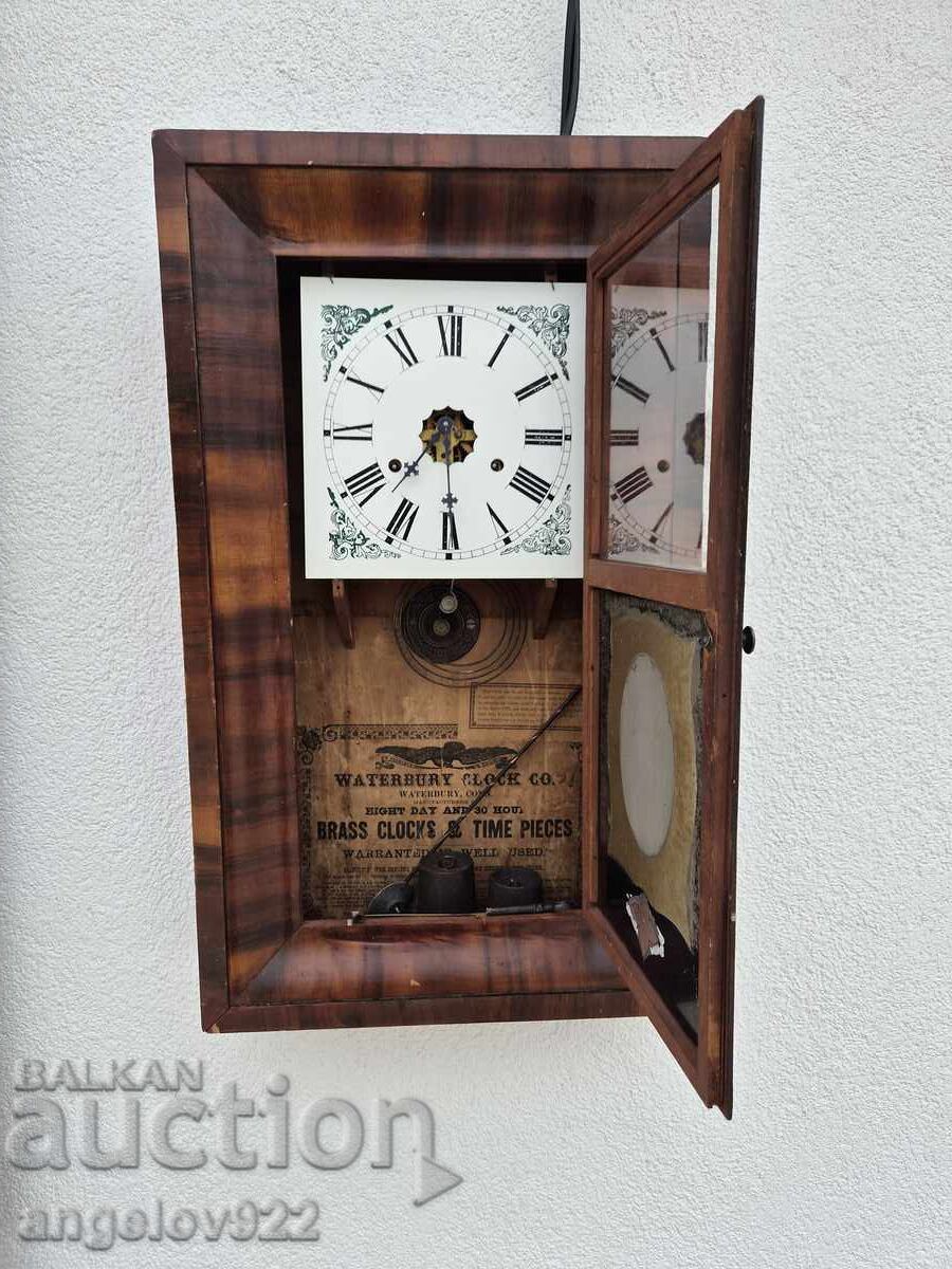 Американски стенен часовник Waterbury Clock Co. с цена € 2.50 | 4.89 лв.
