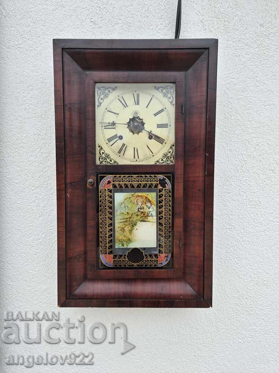 Американски стенен часовник Waterbury Clock Co. Американски стенен часовник Waterbury Clock Co.