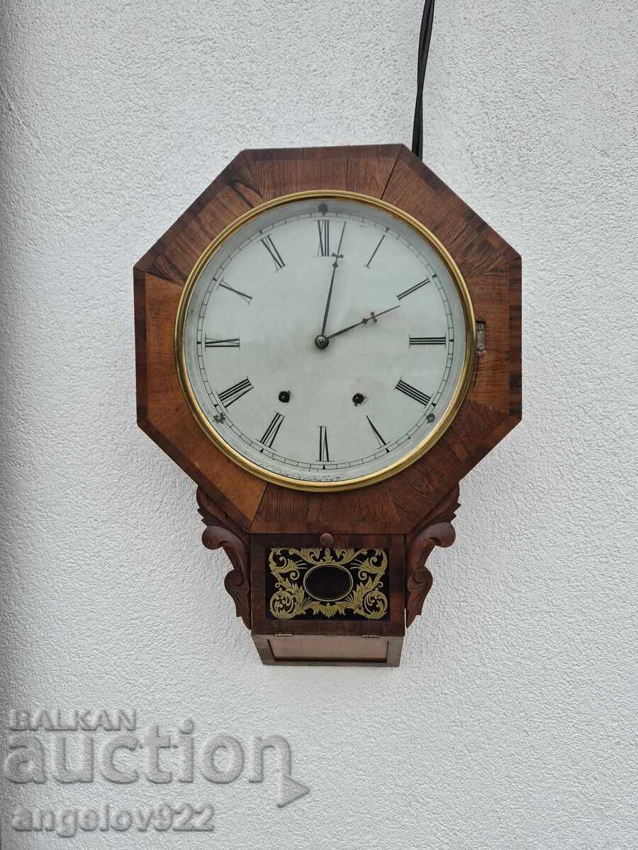 Αμερικανικό επιτοίχιο ρολόι BRASS CLOCK σε λειτουργία