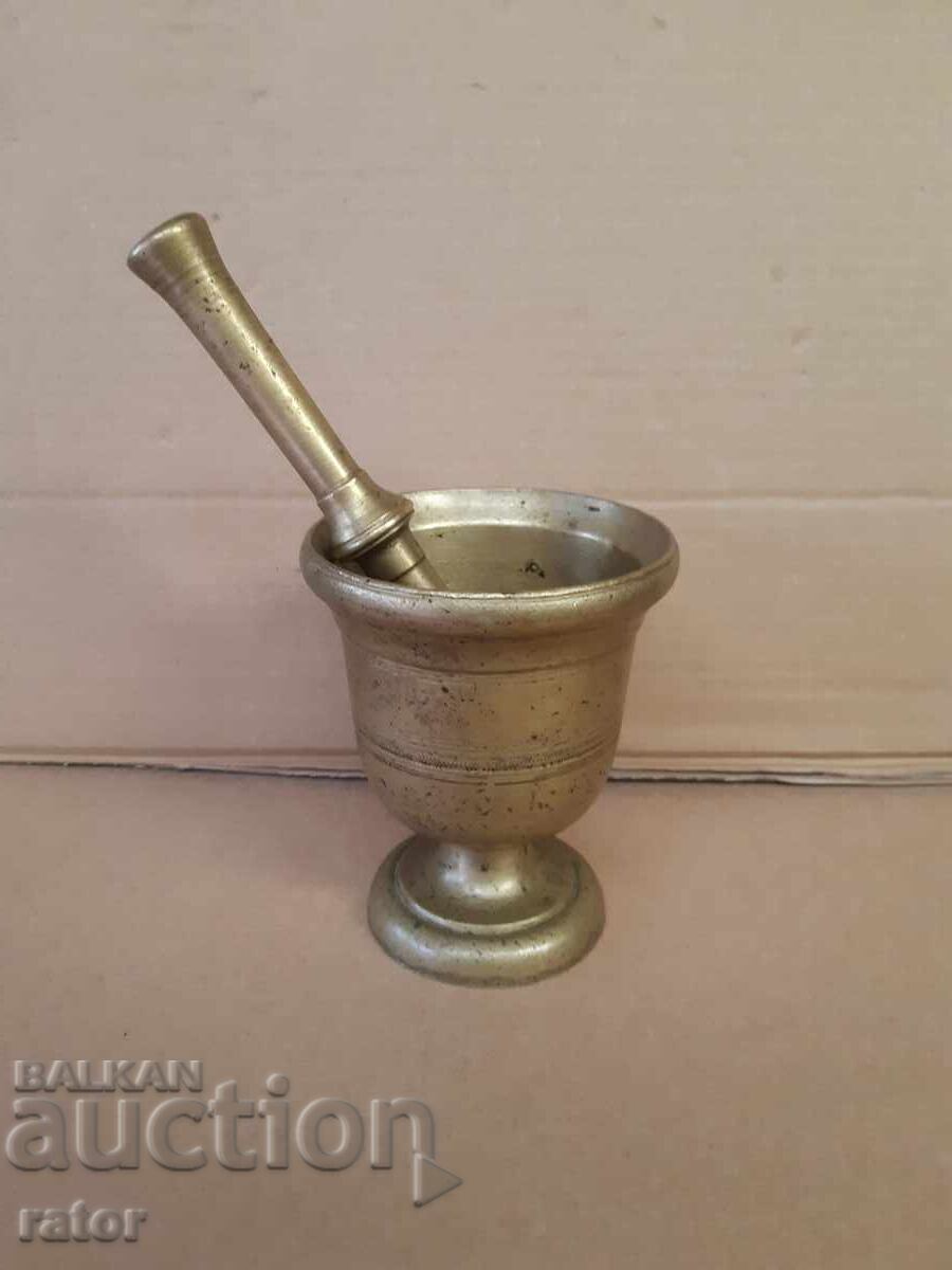Vechi mojar mare din bronz, mojar