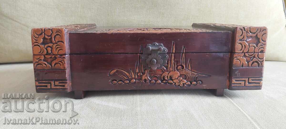 Delivery of Woodcarved vintage jewelry box for connoisseurs