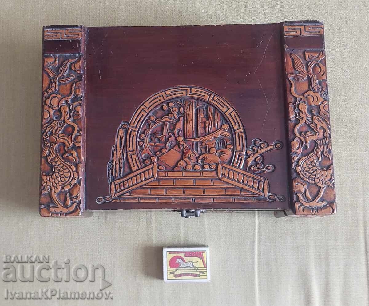 Woodcarved vintage jewelry box for connoisseurs - 7