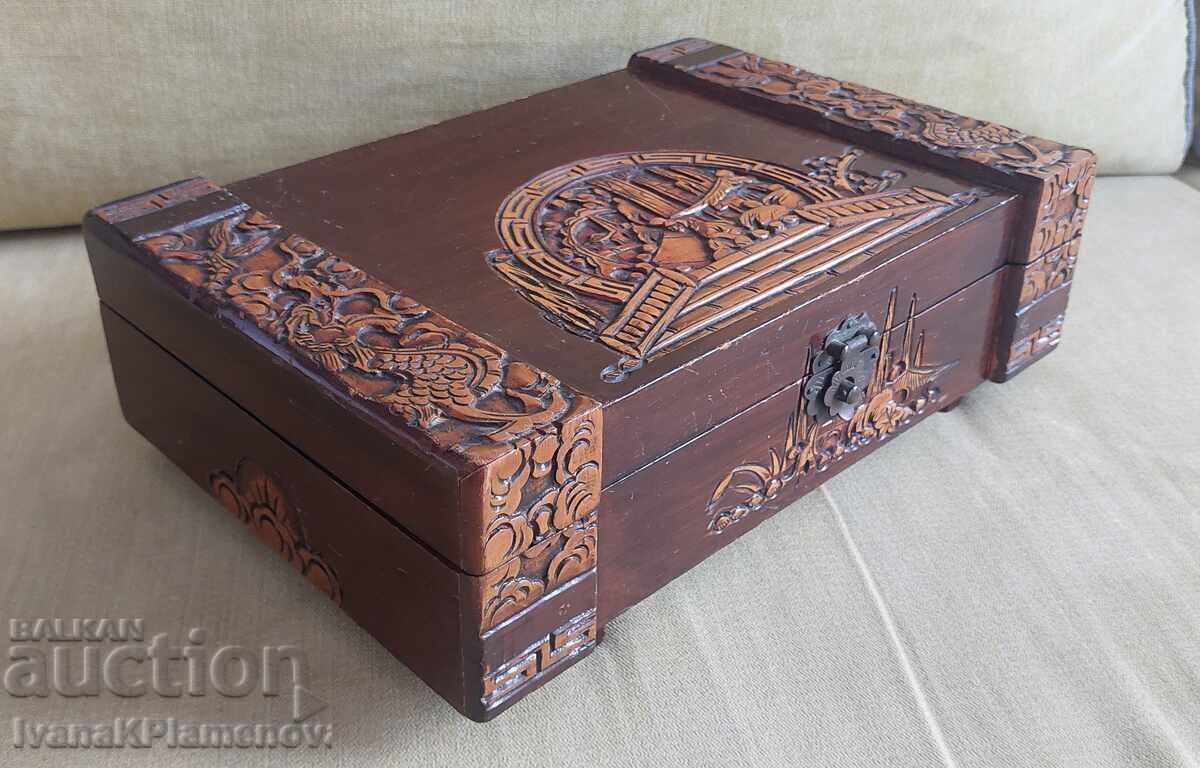 Woodcarved vintage jewelry box for connoisseurs