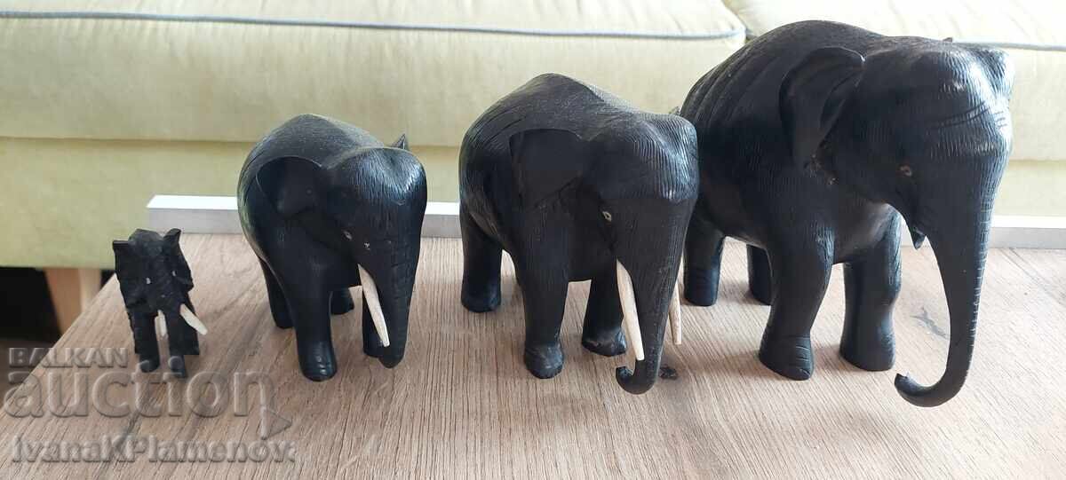 Sculpturi în lemn masiv, patru piese pentru cunoscători
