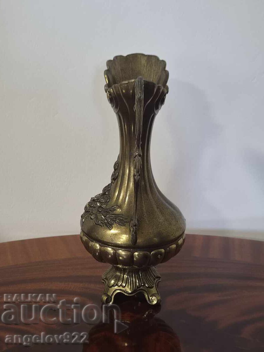 Vintage metal pitcher with embossed floral motifs!!! - 5