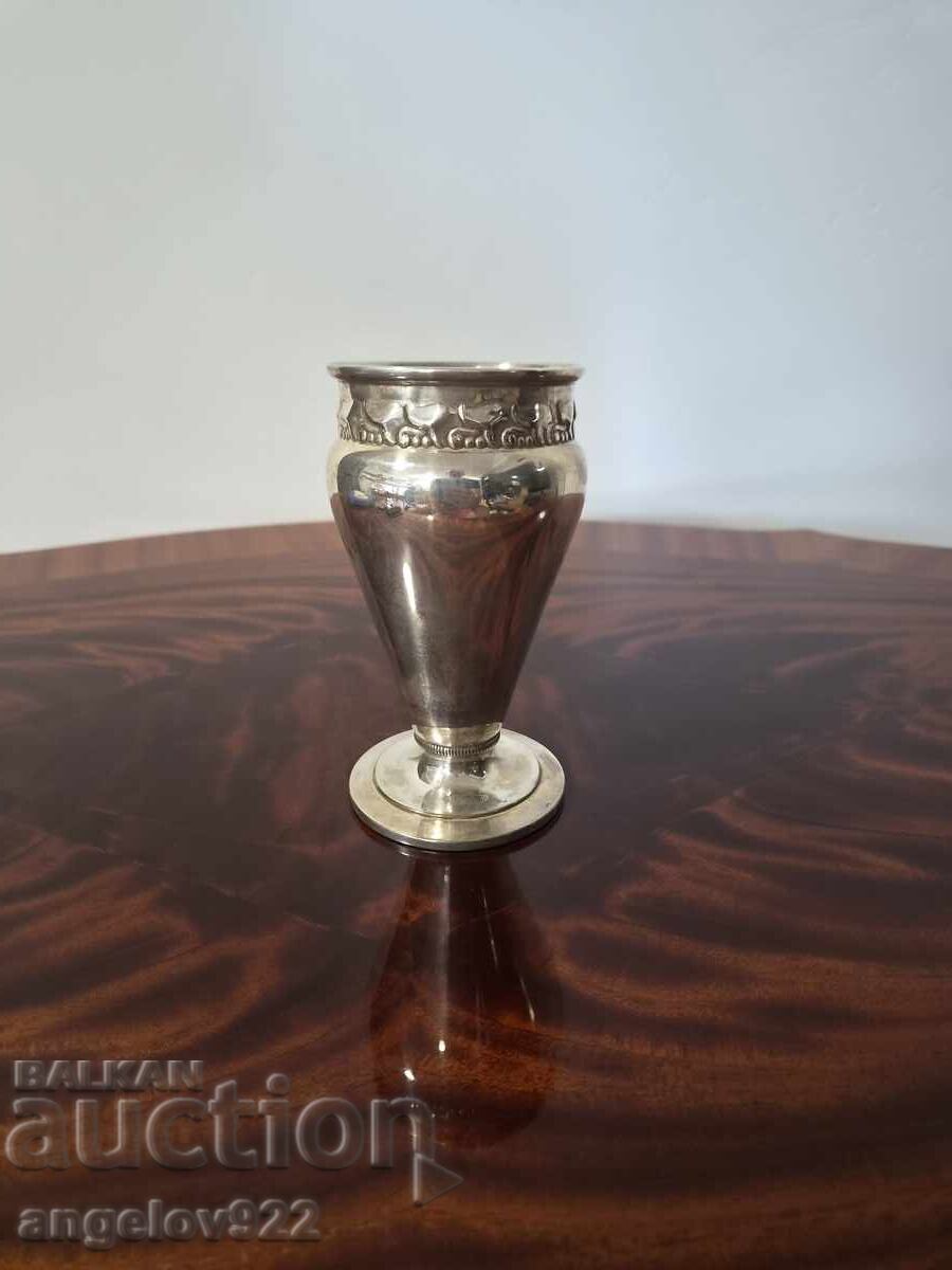 Livrarea Vază metalică vintage!!!