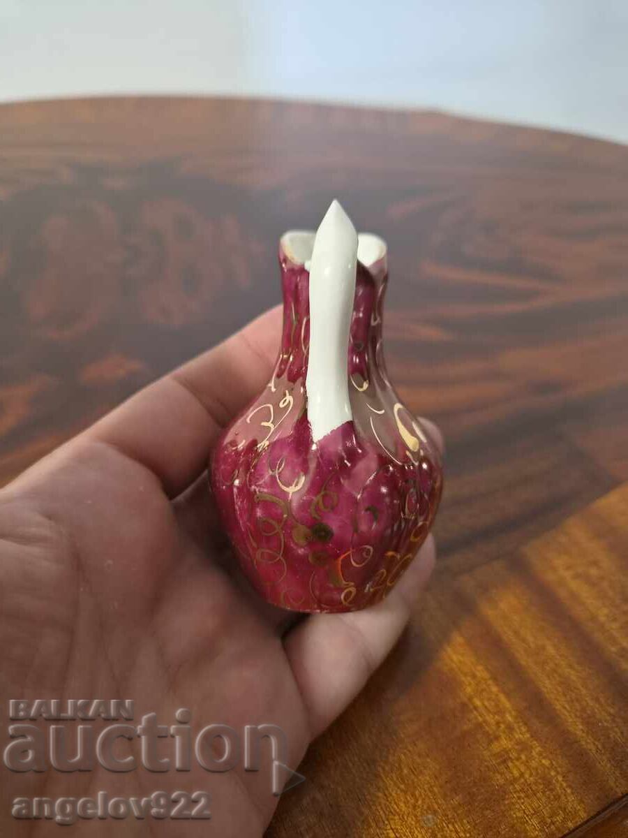 Livrarea Frumoasă cană din porțelan!!! Livrarea Frumoasă cană din porțelan!!!