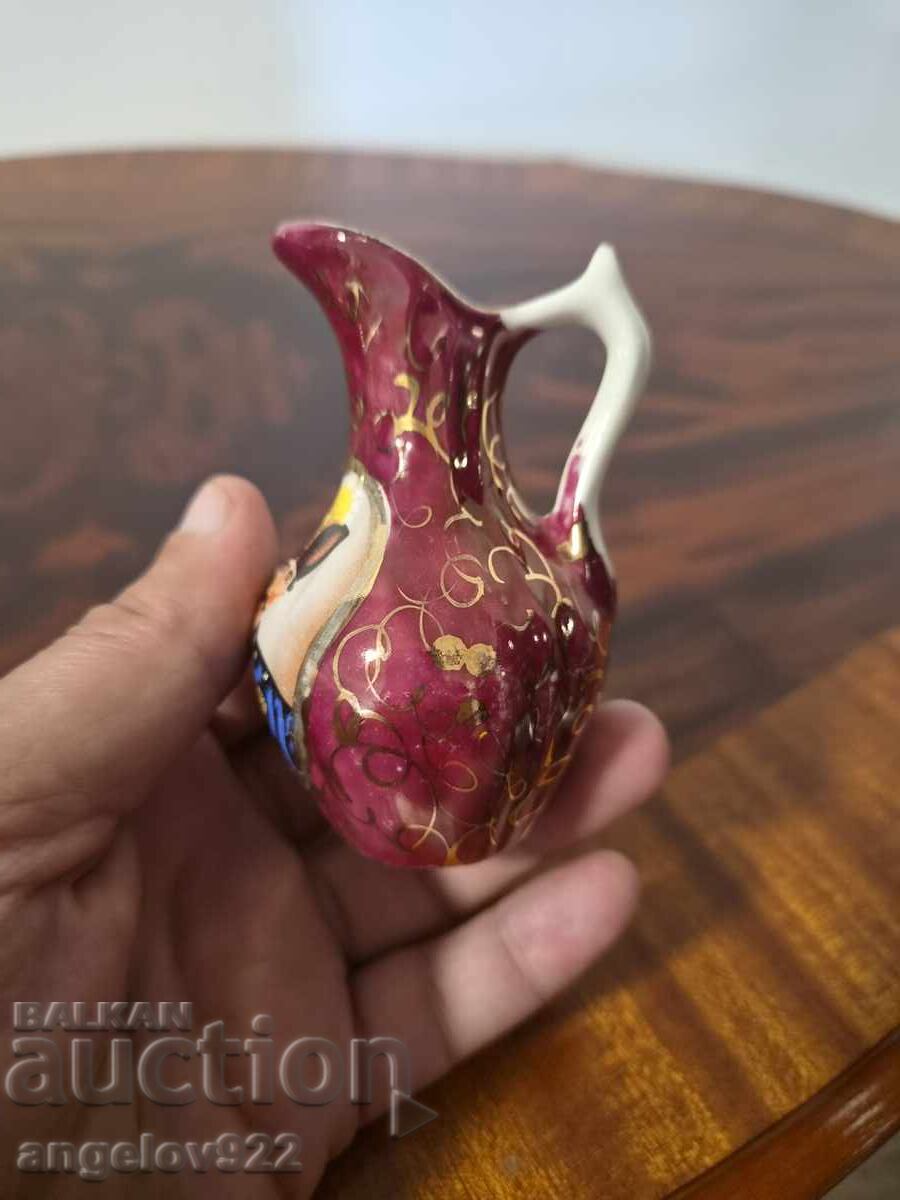 Frumoasă cană din porțelan!!! Frumoasă cană din porțelan!!!