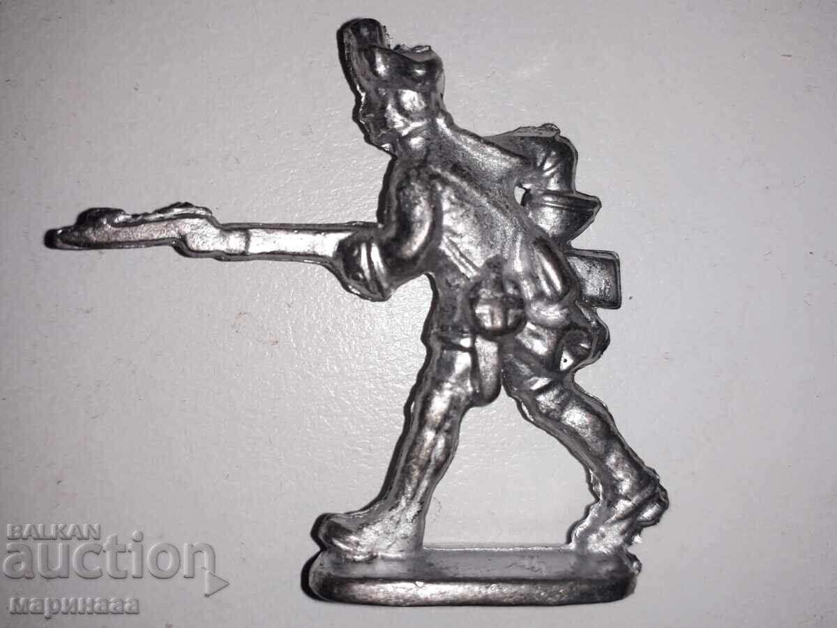 FIGURINĂ. SOLDAT DE PLUMB cu preț € 3.00 | 5.87 BGN FIGURINĂ. SOLDAT DE PLUMB cu preț € 3.00 | 5.87 BGN