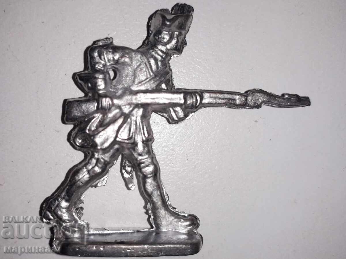 FIGURINĂ. SOLDAT DE PLUMB FIGURINĂ. SOLDAT DE PLUMB