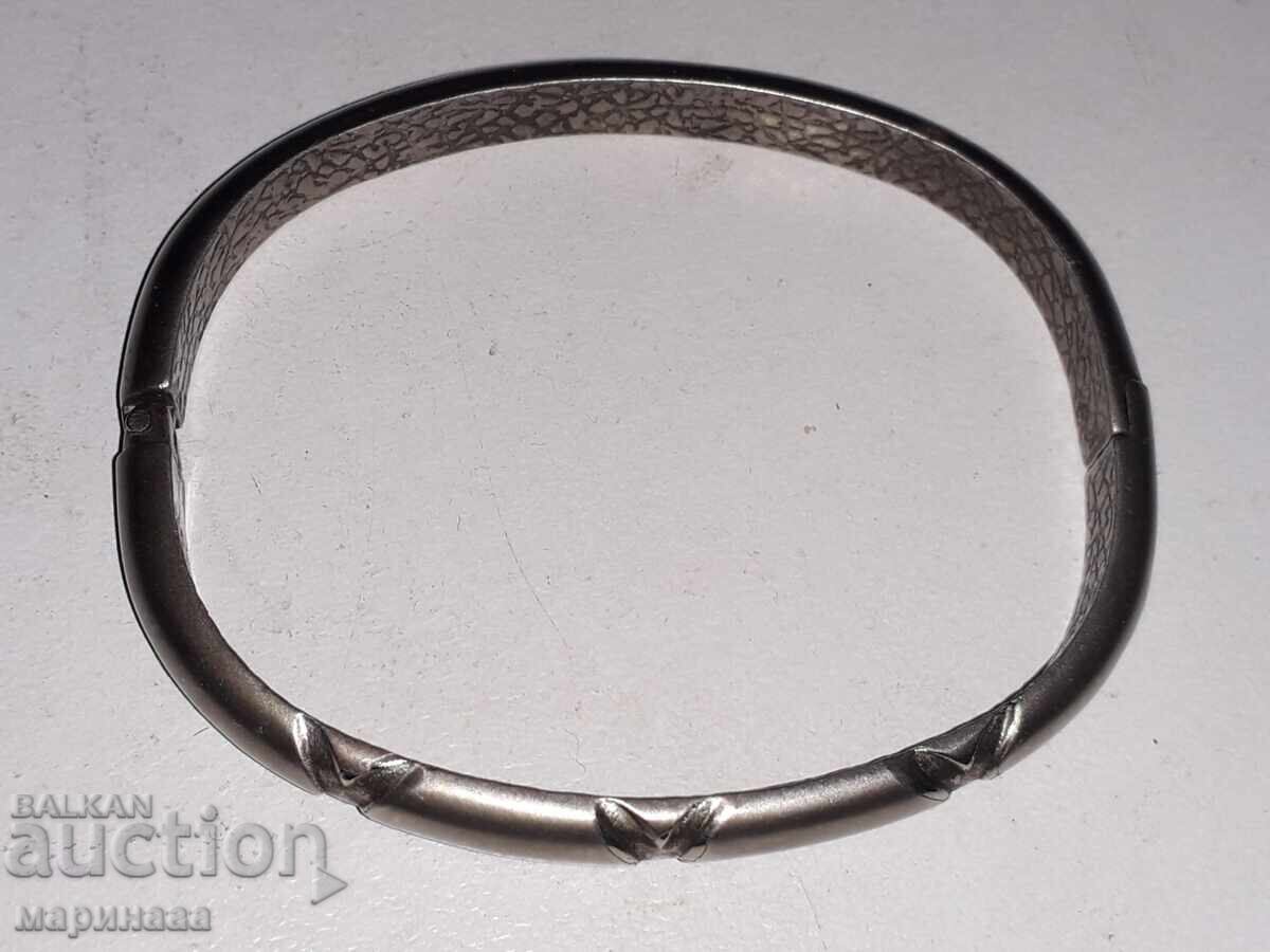 OLD SILVER-PLATED RIGID BRACELET with price € 3.00 | 5.87 BGN