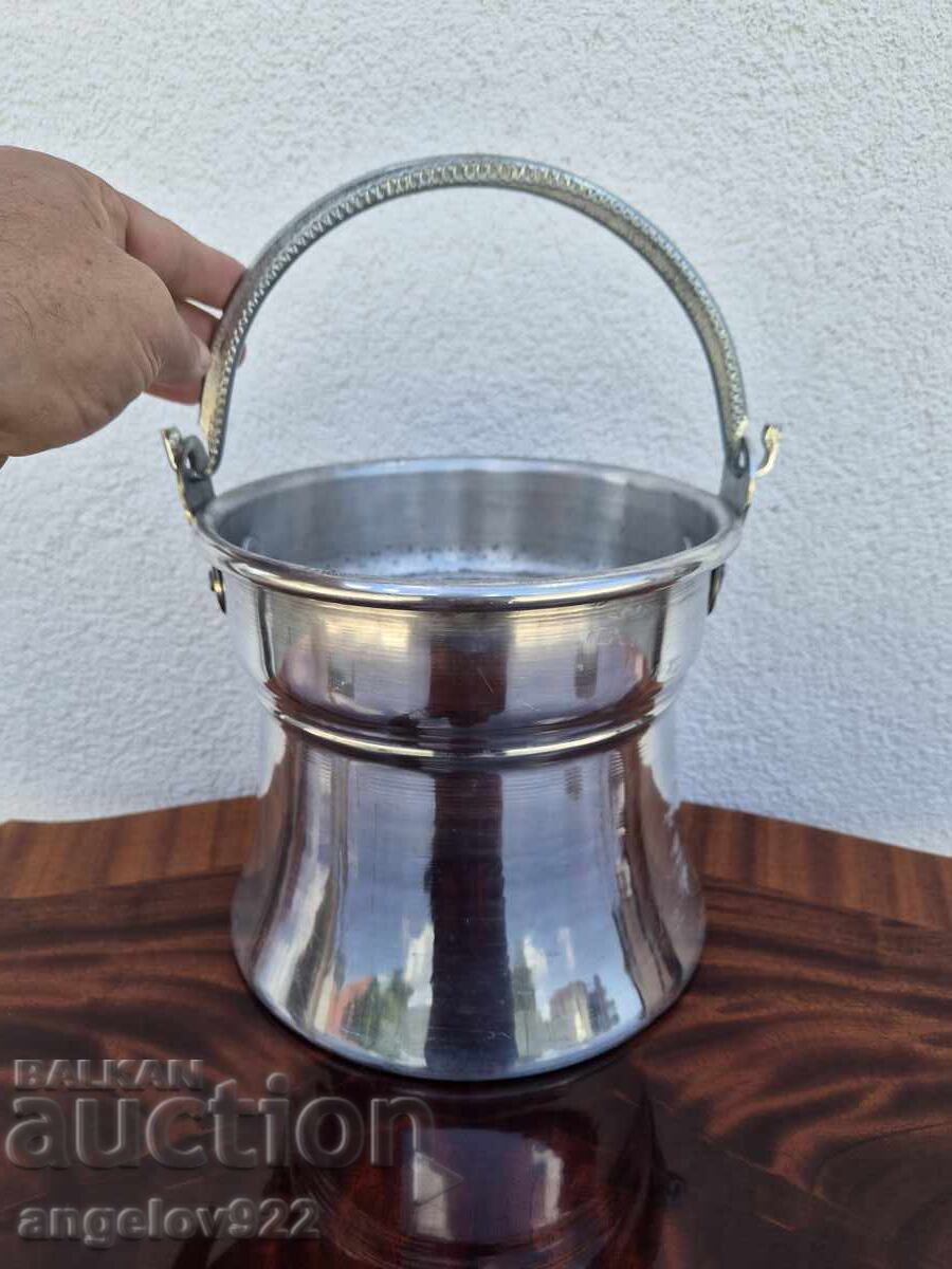 Găleată vintage din aluminiu masiv!!! cu preț € 0.01 | 0.02 BGN