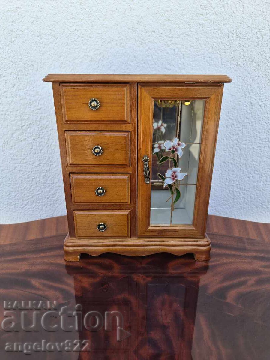 Beautiful wooden jewelry box!!!
