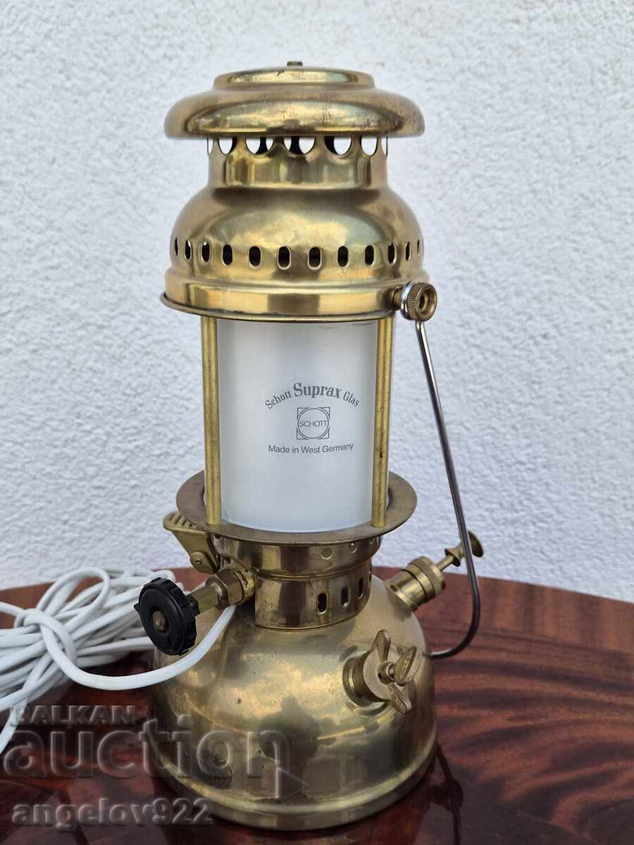 Lampă suedeză din bronz OPTIMUS cu preț € 1.50 | 2.93 BGN