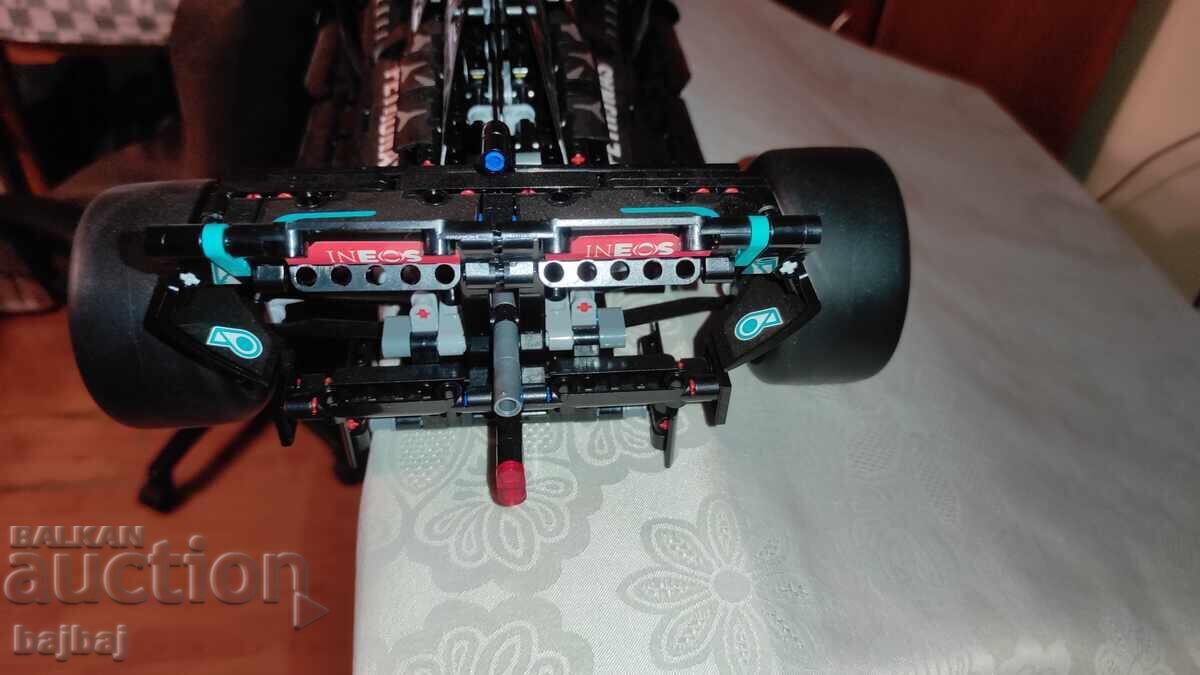 LEGO Mercedes AMG F1 W14 E - 5