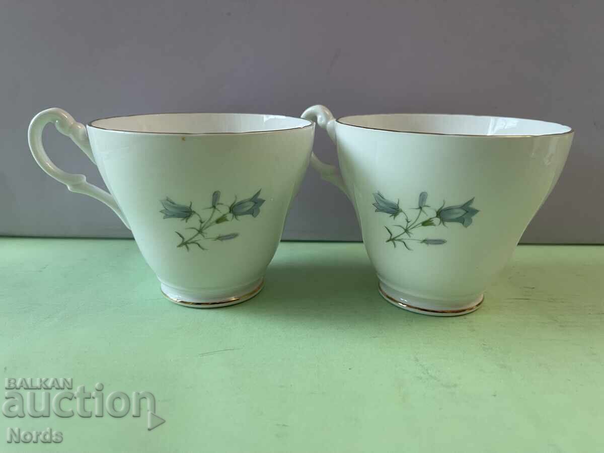 Auction  Beautiful porcelain tea cups