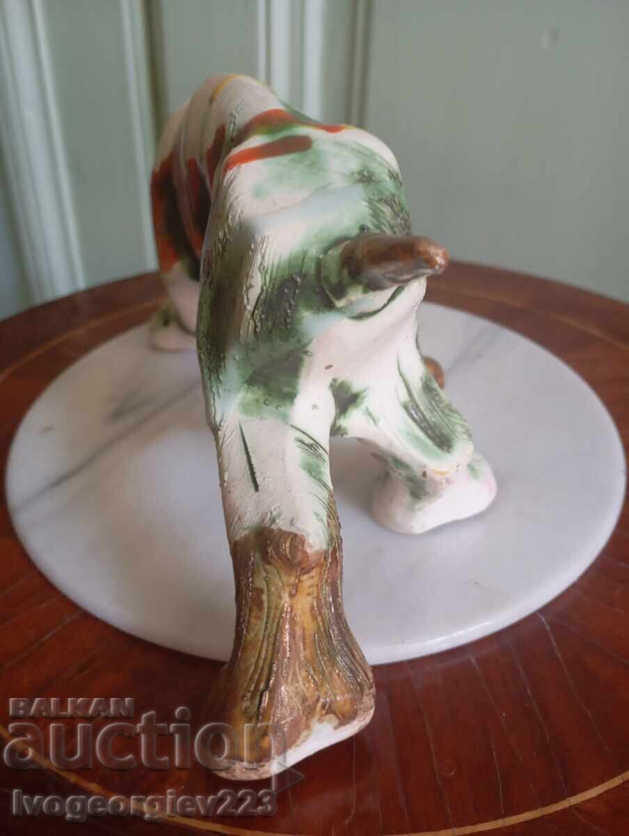 Delivery of Porcelain figurine dog
