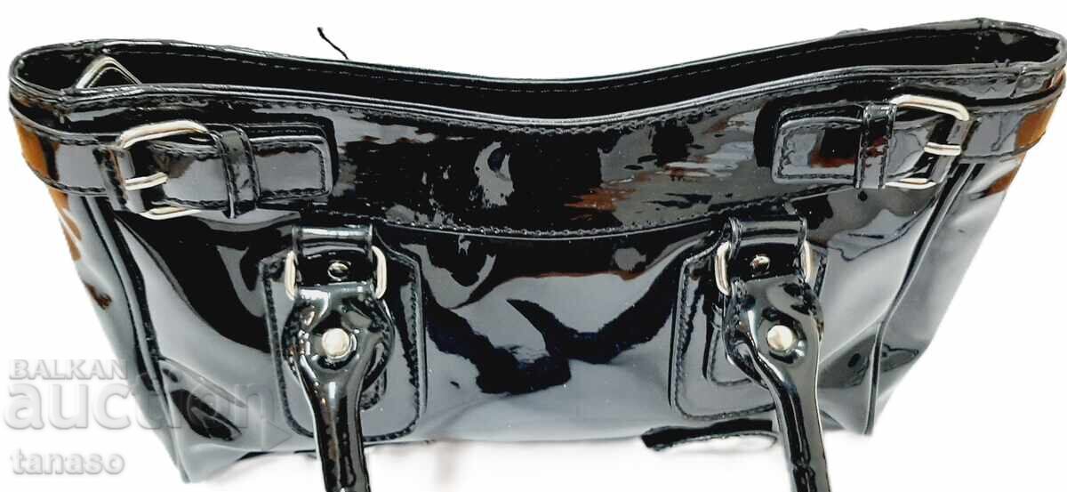 Geantă din piele lăcuită neagră – 33 × 21,5 cm – vi - 5 Geantă din piele lăcuită neagră – 33 × 21,5 cm – vi - 5