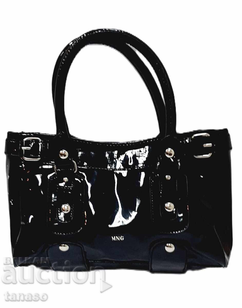 Geantă din piele lăcuită neagră – 33 × 21,5 cm – vi Geantă din piele lăcuită neagră – 33 × 21,5 cm – vi