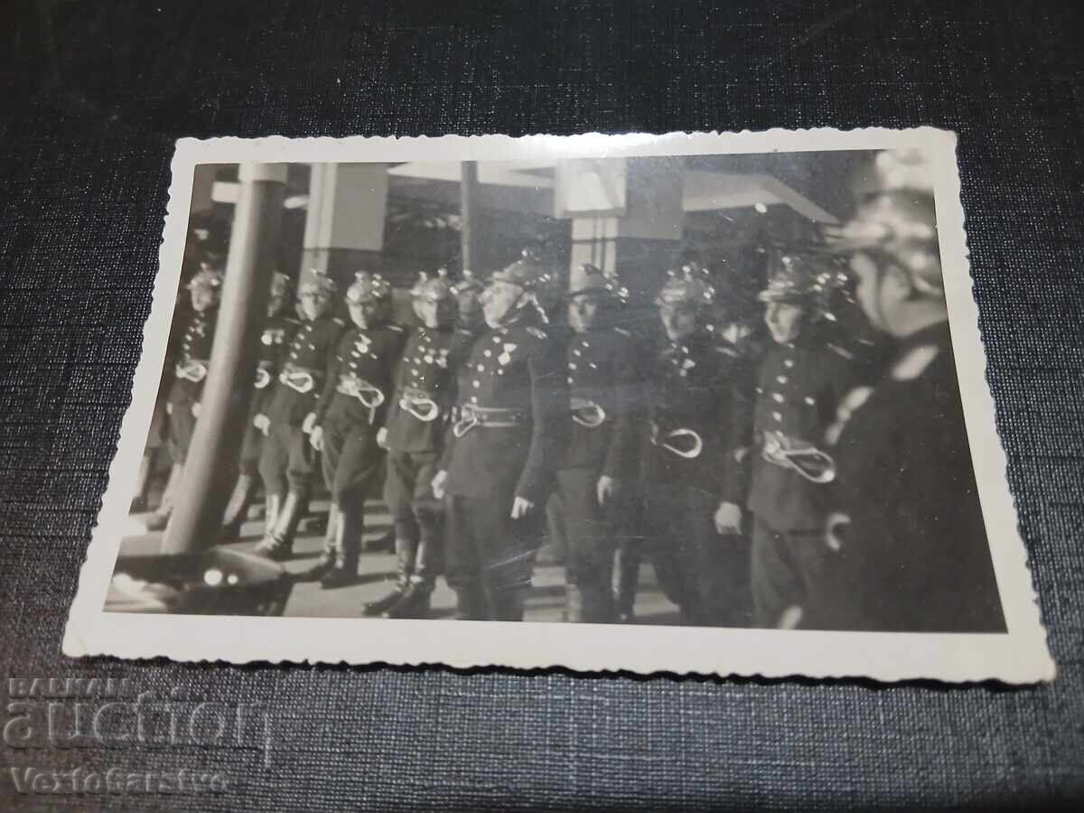 Фотография-Стара снимка-ПОЖАРНА-ПОЖАРНИКАРИ