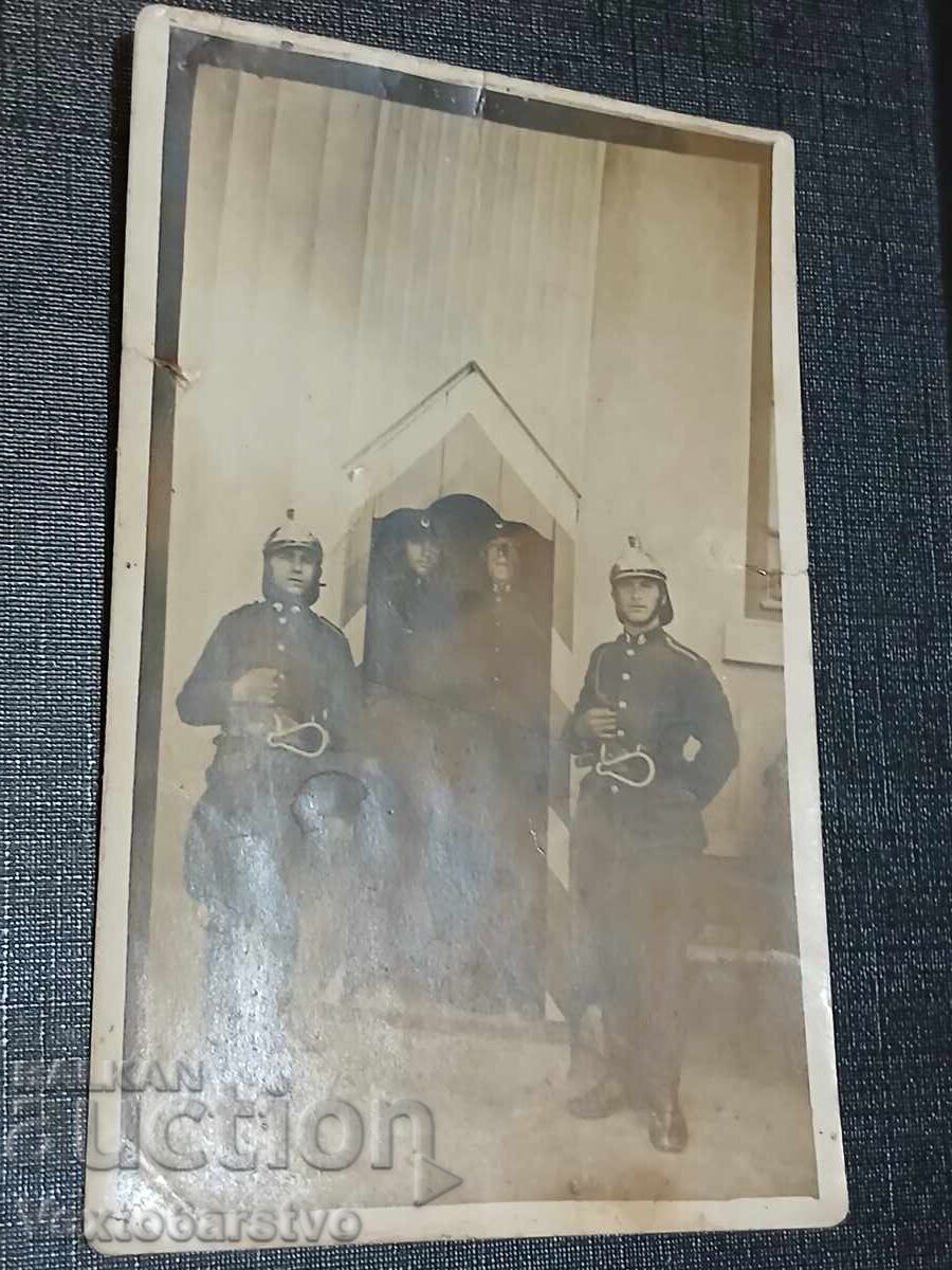Фотография-Стара снимка-ПОЖАРНА-ПОЖАРНИКАРИ