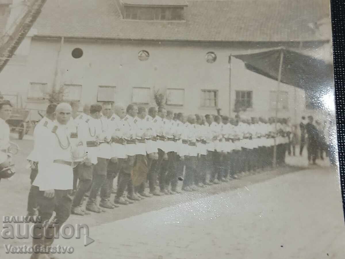 Фотография-Стара снимка-ПОЖАРНА-ПОЖАРНИКАРИ с цена € 9.00 | 17.60 лв.