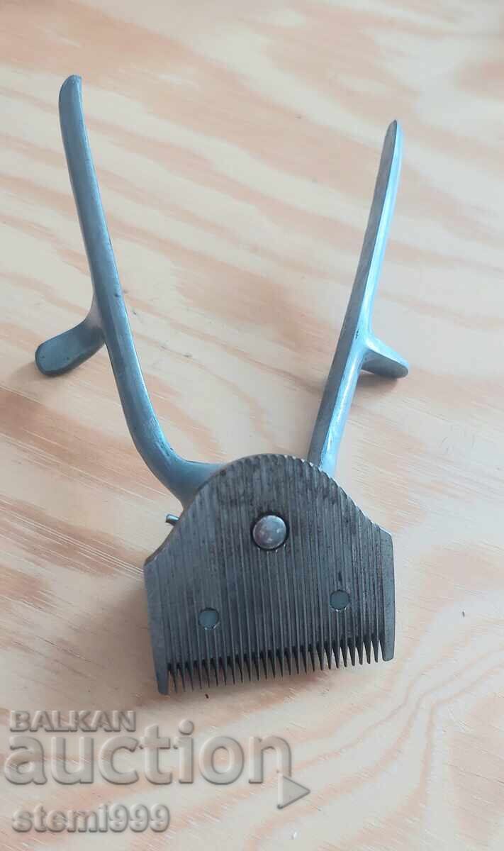Licitație Mașină de tuns vintage manuală germană