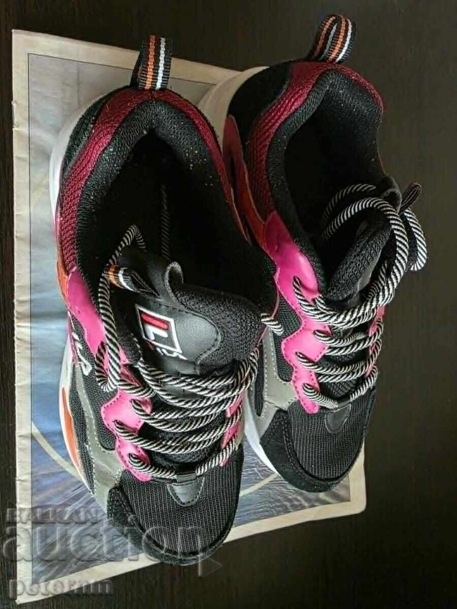 Оригинални маратонки FILA като нови Оригинални маратонки FILA като нови