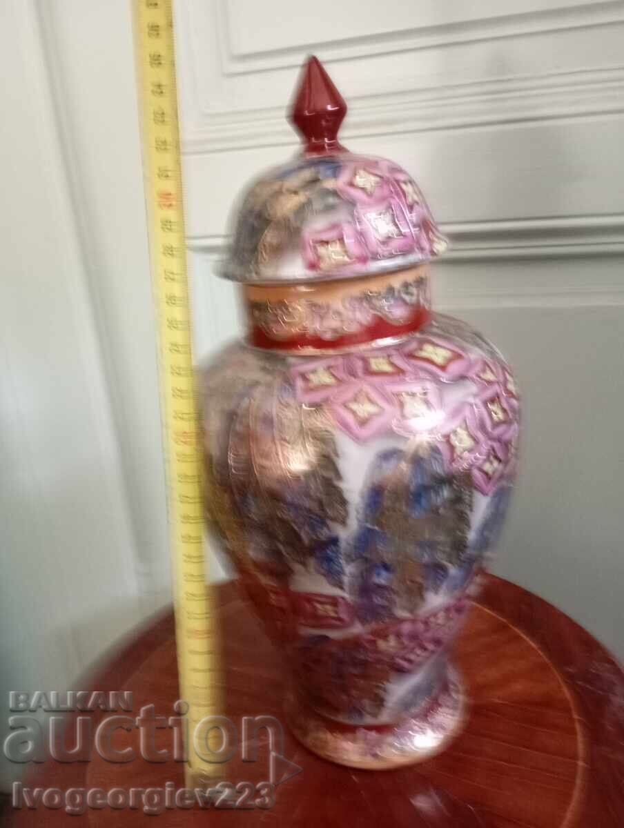Азиатска купа с капак с цена € 42.00 | 82.15 лв.