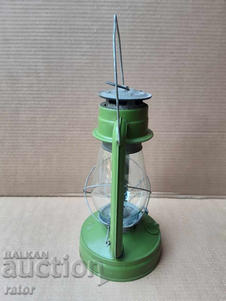 Lampă veche pe gaz, rezistentă la vânt - URSS cu preț € 9.00 | 17.60 BGN