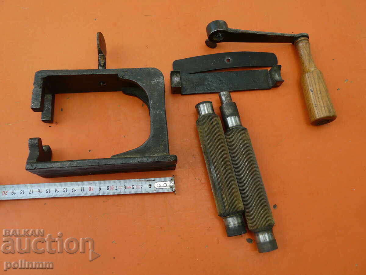 Auction  Old roller press