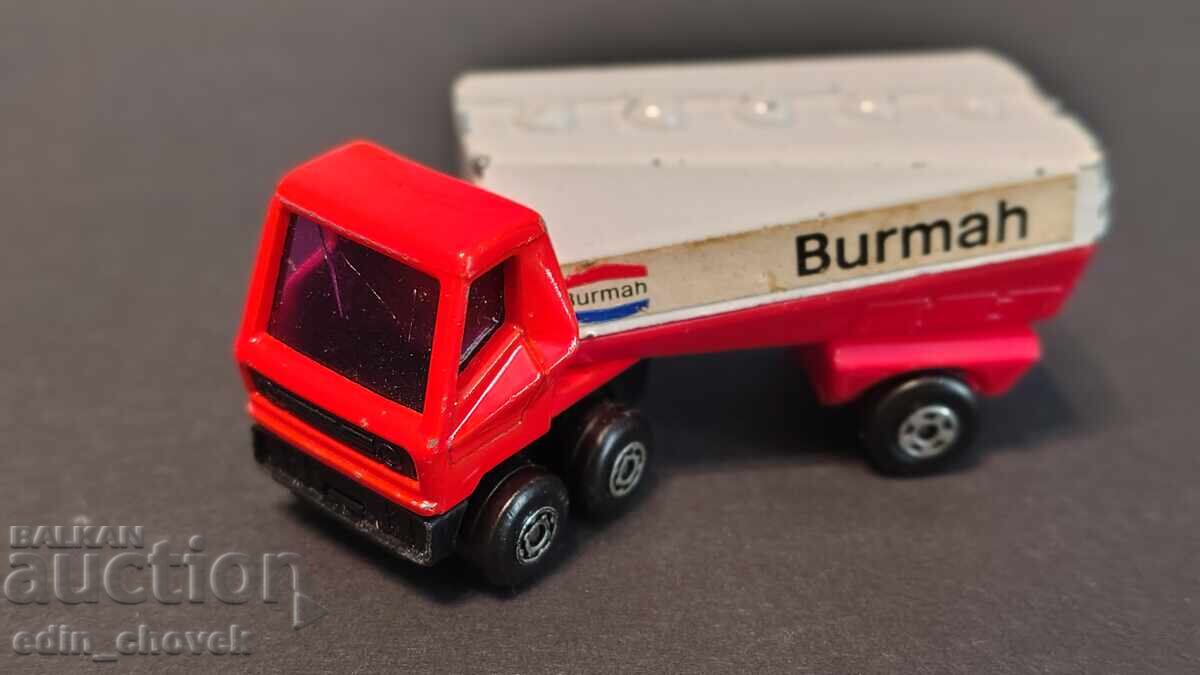 Matchbox Lesney England No. 63 Freeway Gas Tanker Burmah 1973