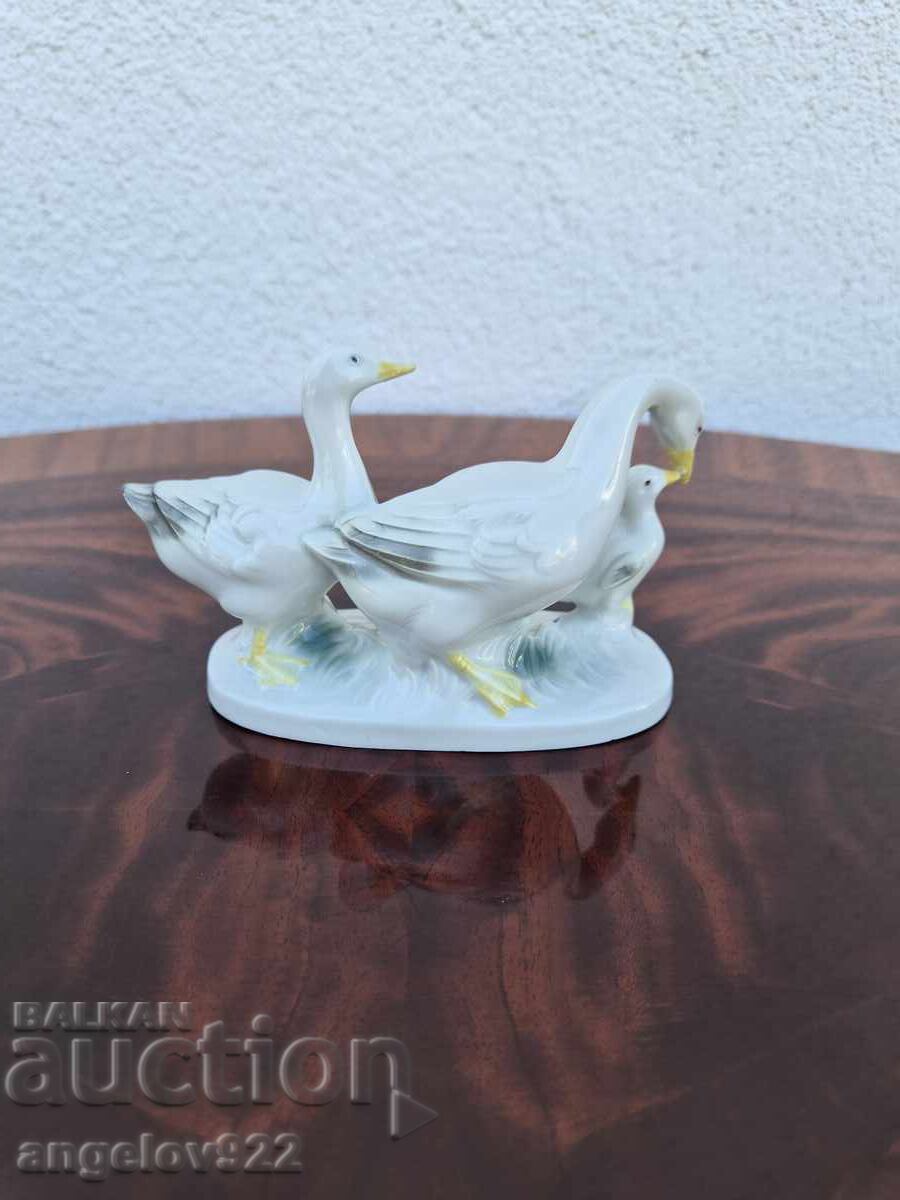 Livrarea Statueta din porțelan german!!! Livrarea Statueta din porțelan german!!!