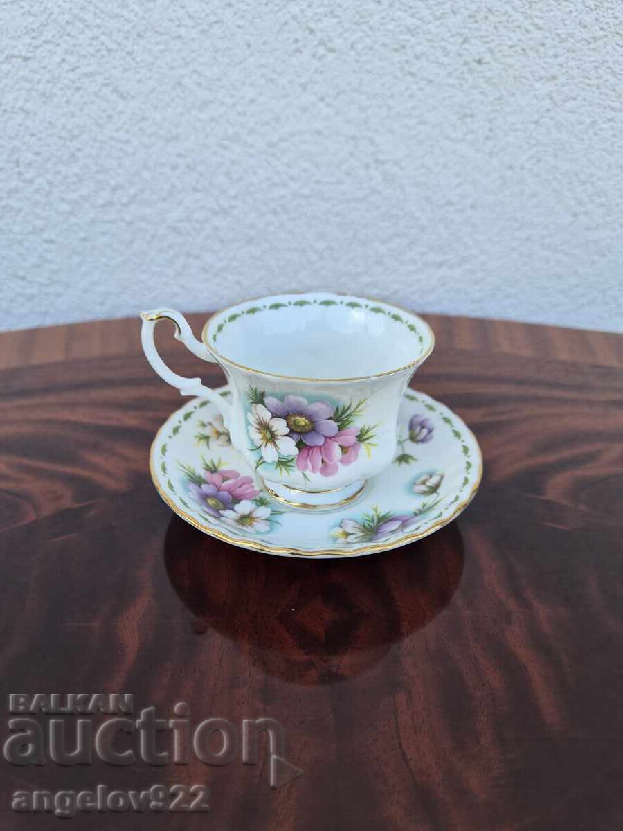 Delivery of English porcelain teacup ROYAL ALBERT month of October Delivery of English porcelain teacup ROYAL ALBERT month of October