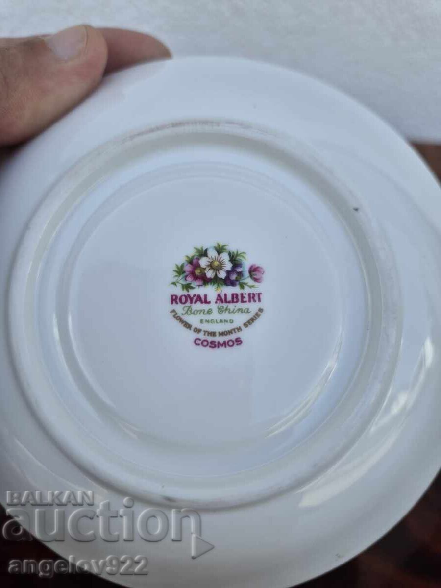 English porcelain teacup ROYAL ALBERT month of October - 7 English porcelain teacup ROYAL ALBERT month of October - 7