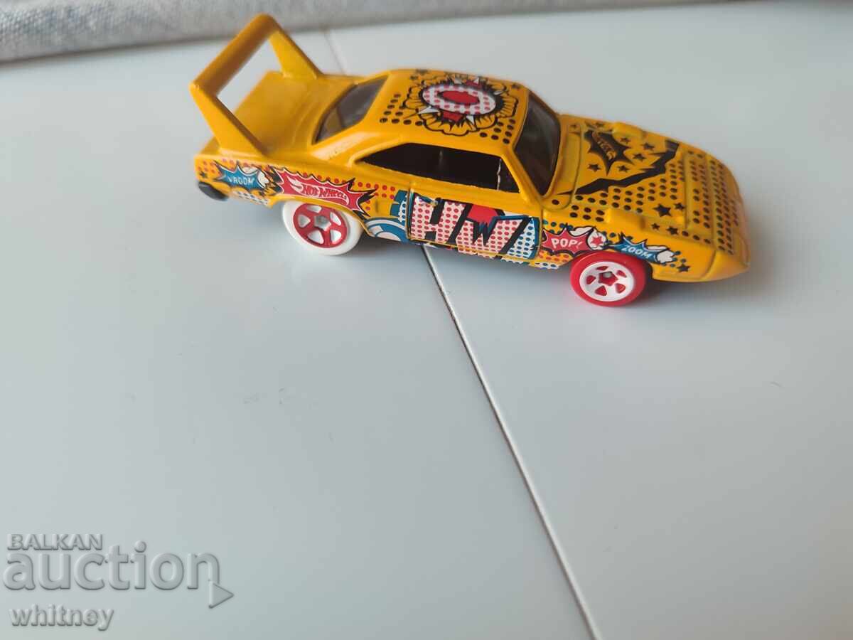 Hot Wheels 32