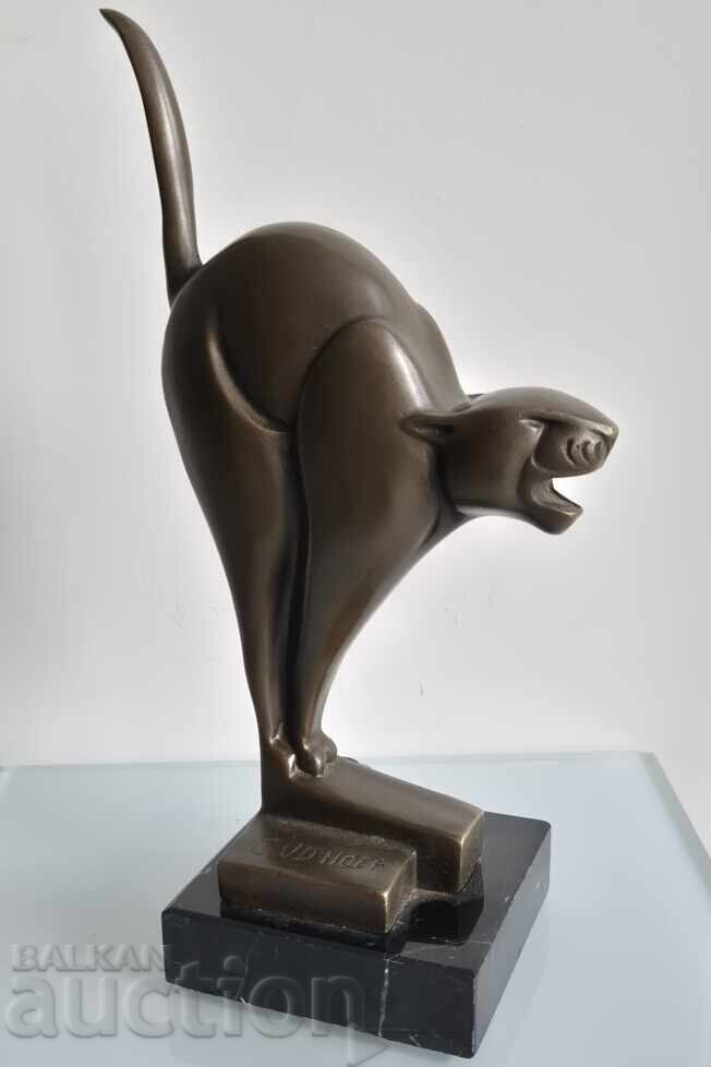 Chris van der Hoef 1875–1933 Frightened Cat Plastic ART DECO