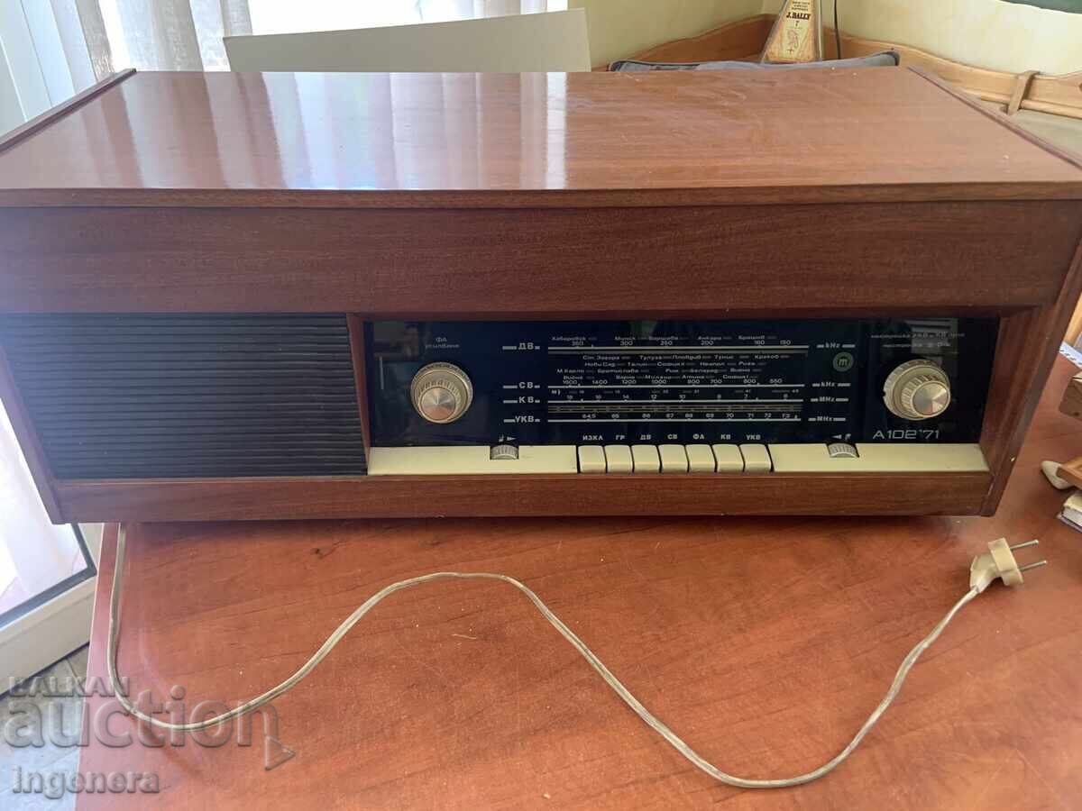 RADIO GRAMOFON "AKORD 102-71" FUNCȚIONAL RADIO GRAMOFON "AKORD 102-71" FUNCȚIONAL