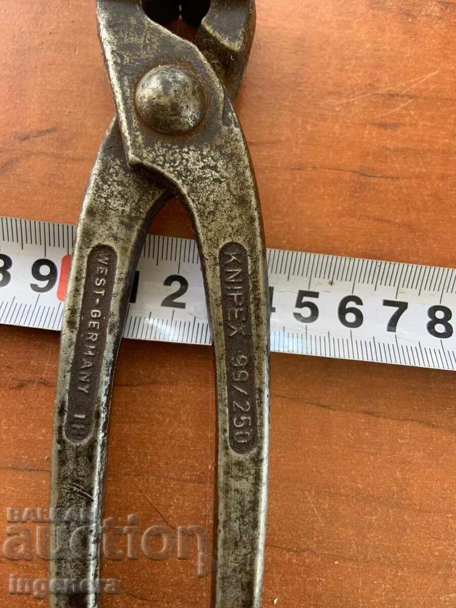 CLEȘTE PENTRU ARMATURĂ INSTRUMENT DE MARCĂ cu preț € 14.00 | 27.38 BGN
