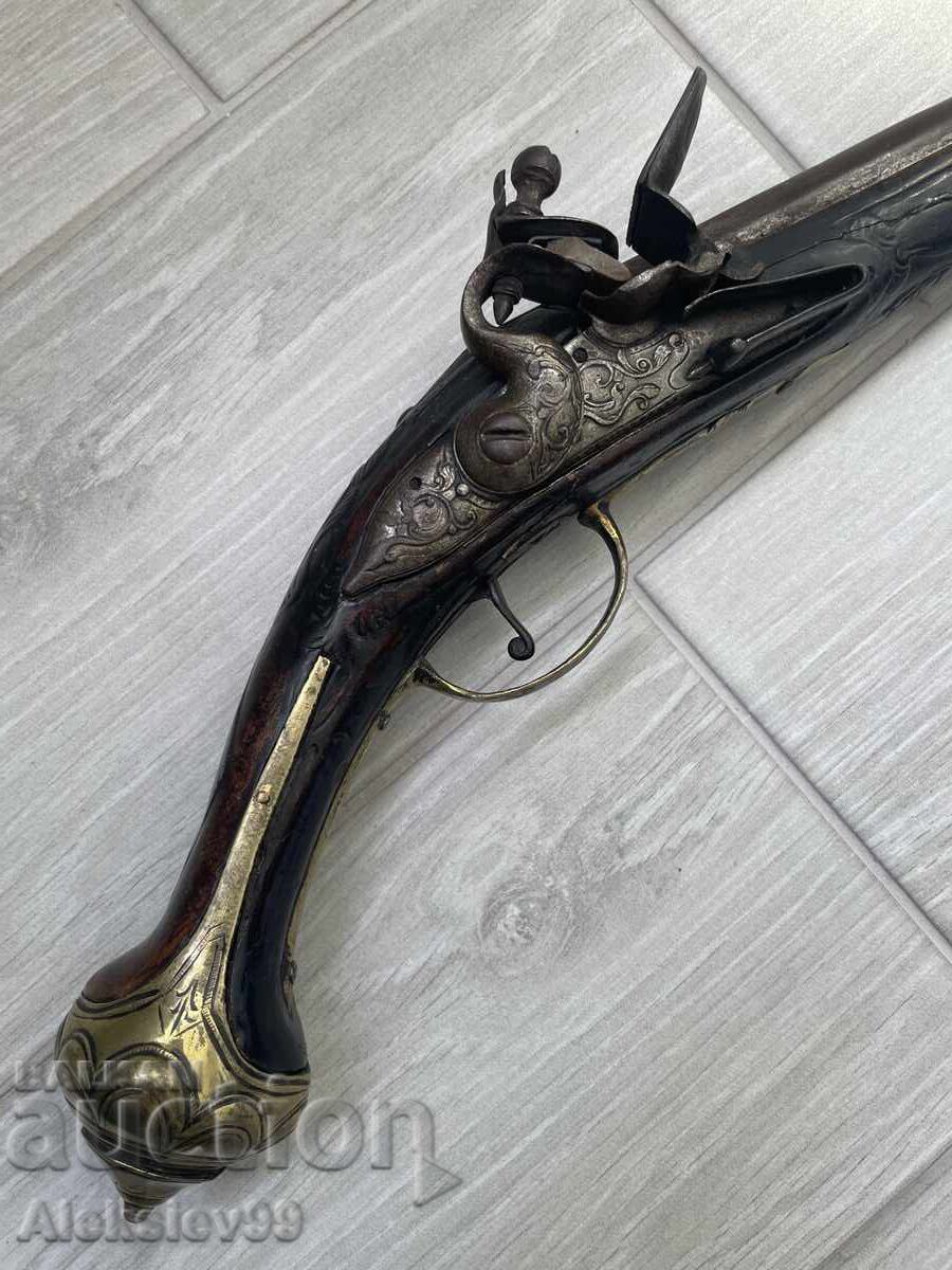 Flint pishtov with price € 900.00 | 1760.25 BGN