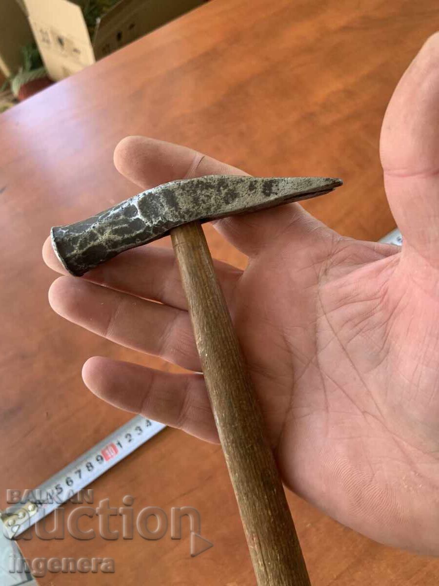 Auction  CHUK CHUKCHE OLD TOOL