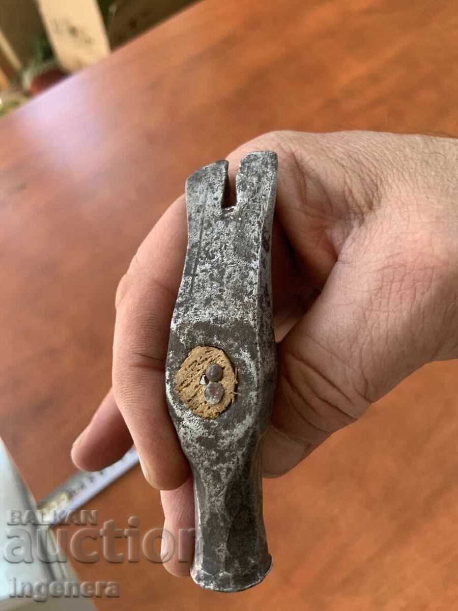 Delivery of CHUK CHUKCHE OLD TOOL